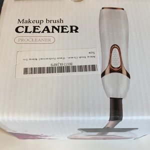 Makeup brush cleaner - like new